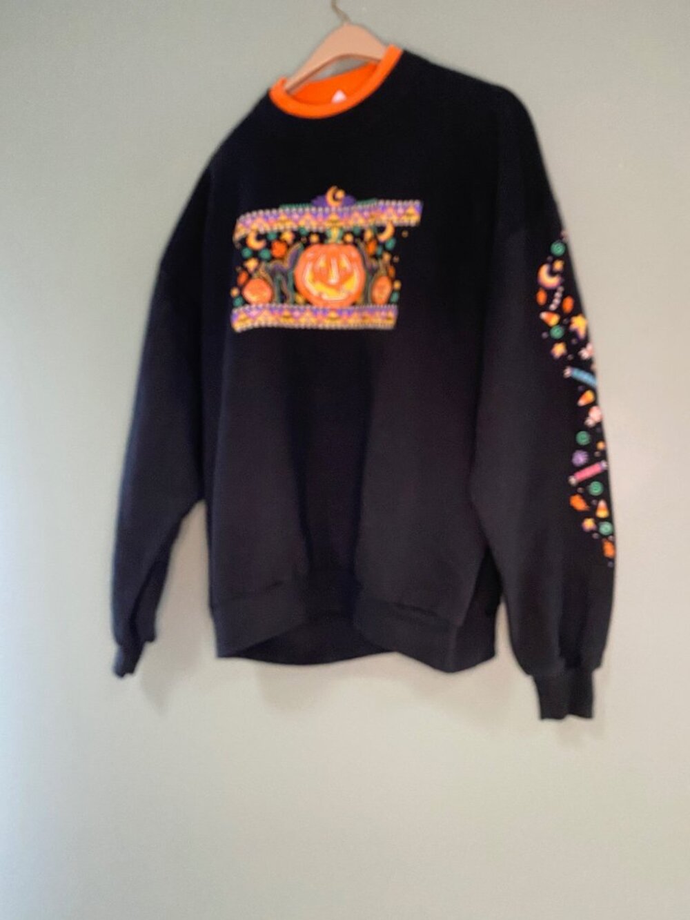 Halloween Cracker Barrel Size 2xl Pumpkins Treats on Arm Sweatshirt